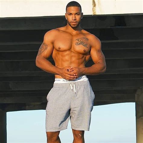 black hunk|Alpha Black Men (@alphablackmen) • Instagram photos and videos.